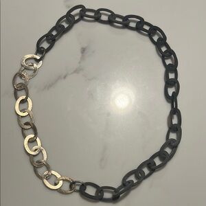 Stunning chain necklace